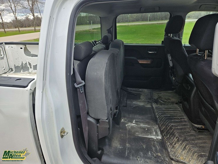 2015-chevrolet-silverado-1500-image-33