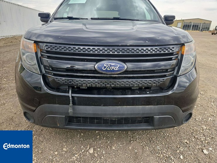 2015-ford-explorer-image-37