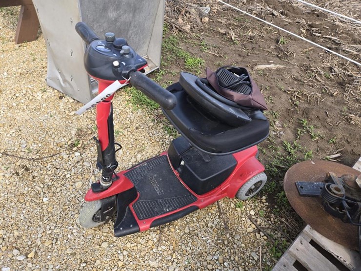 #494-•-go-go-ultra-electric-3-wheel-scooter-image-3