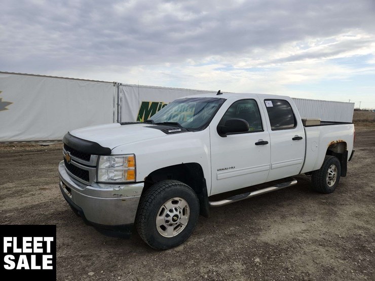 2012-chevrolet-silverado-2500hd-image-1
