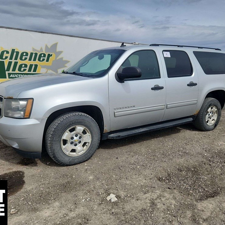 2011 CHEVROLET SUBURBAN