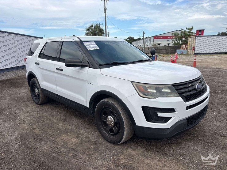 2017-ford-explorer-image-1