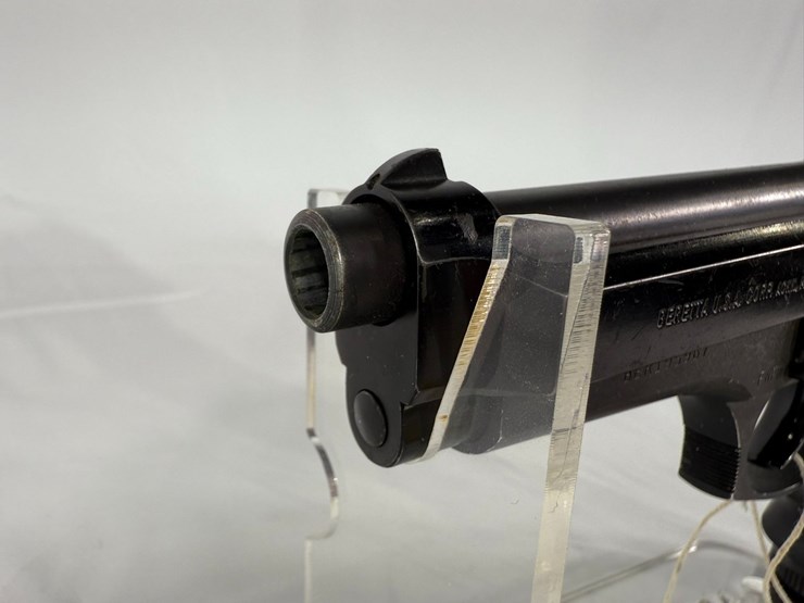 #12-•-beretta-96d-40-pistol-ber195967-image-3