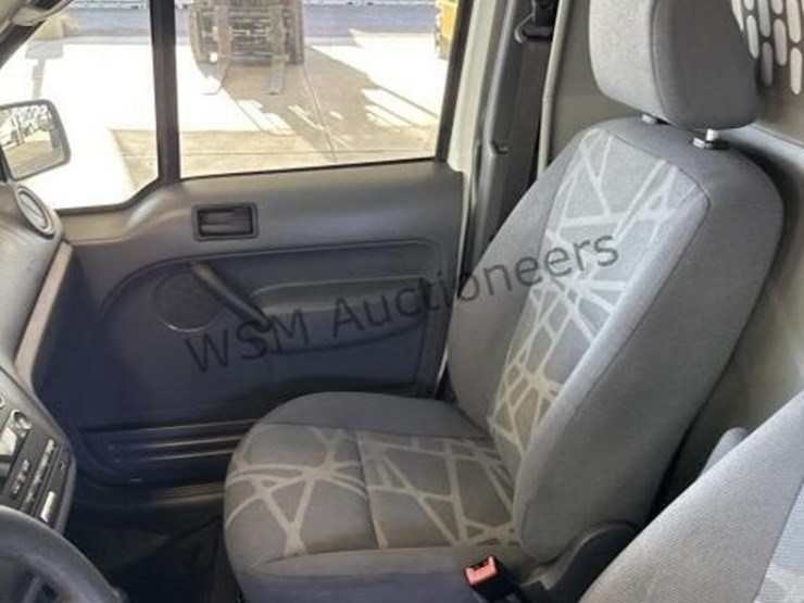 2013-ford-transit-connect-image-26