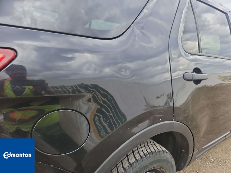 2015-ford-explorer-image-33