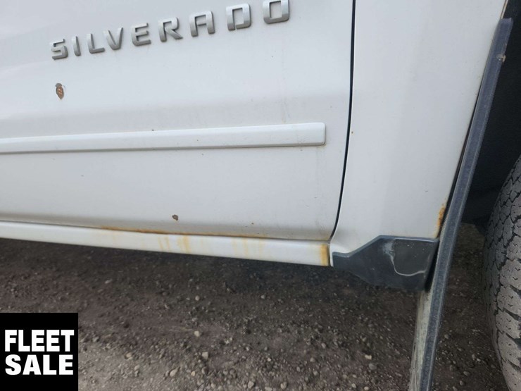 2015-chevrolet-silverado-1500-image-30
