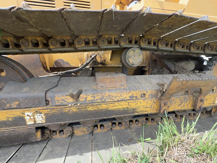 1995-caterpillar-d4c-image-11