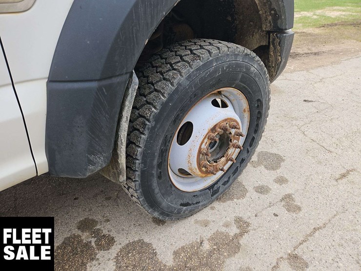 2017-ford-f550-image-13