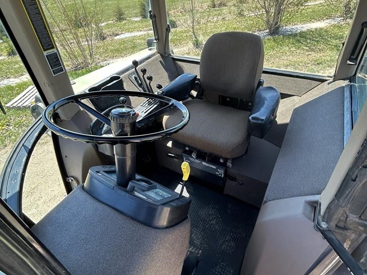 1990-john-deere-4755-image-42