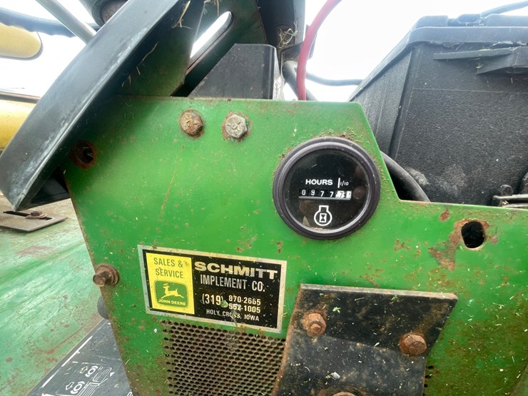 john-deere-318-image-9