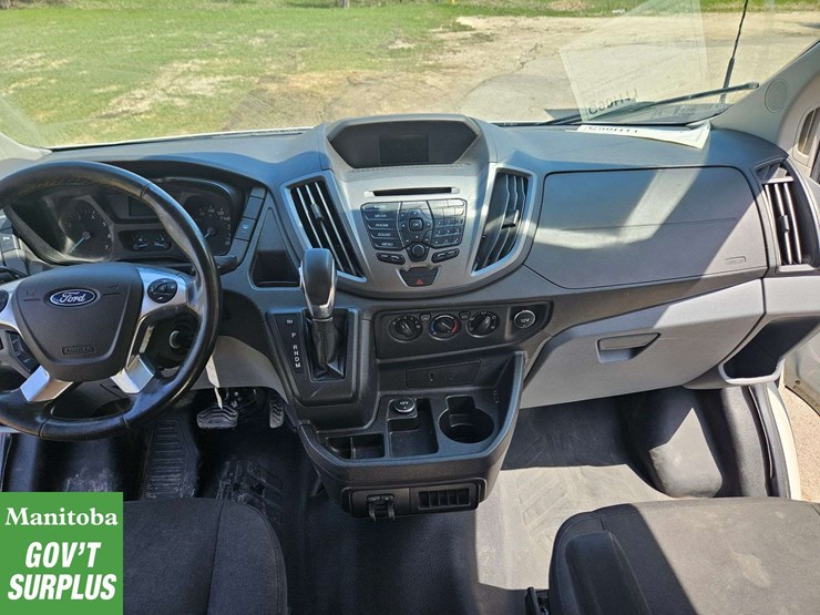 2017-ford-transit-image-24