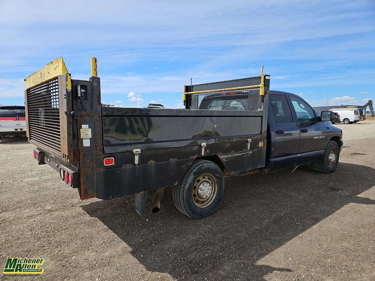 2004-dodge-ram-2500-image-4