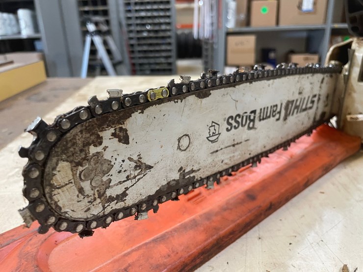 #10228-•-stihl-ms271-chainsaw-image-2