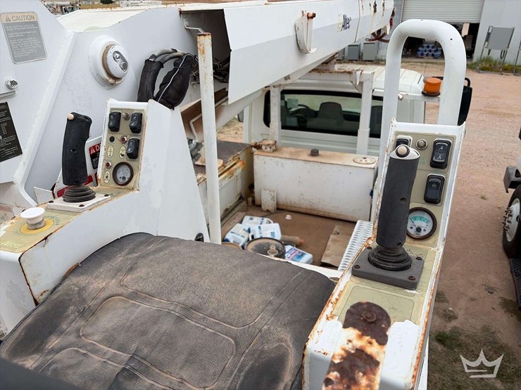 2005-international-durastar-4300-image-41