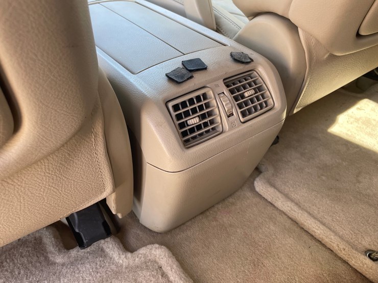 2004-lexus-rx330-image-28