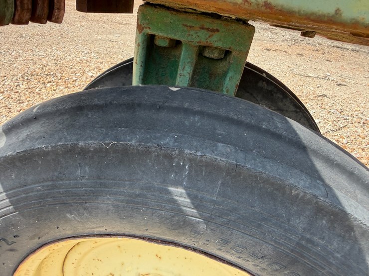 1957-john-deere-620-image-9
