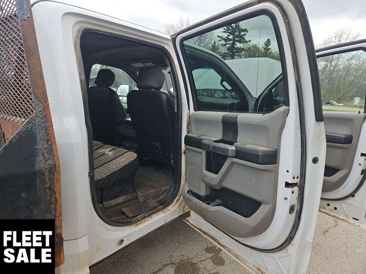 2017-ford-f550-image-31