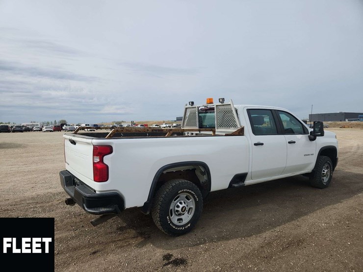 2020-chevrolet-silverado-2500hd-image-4