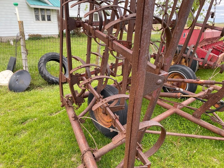 ih-16'-spring-tooth-drag-image-17