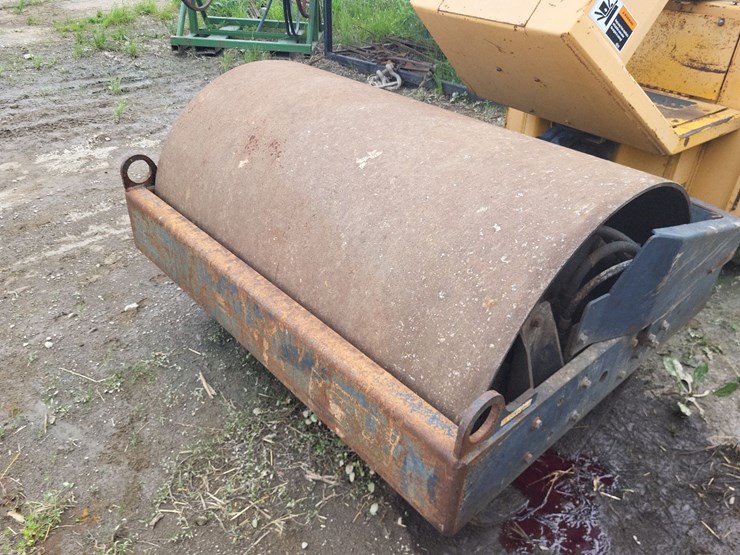 stone-rhino-roller-image-10