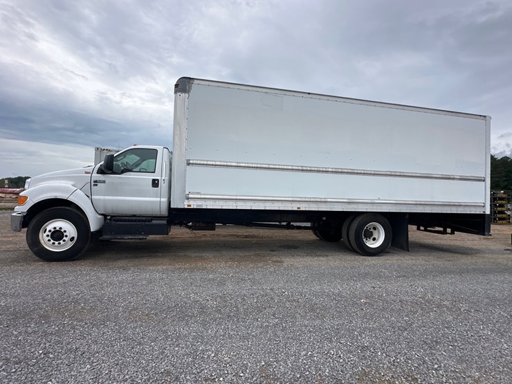 2015-ford-f650-image-10