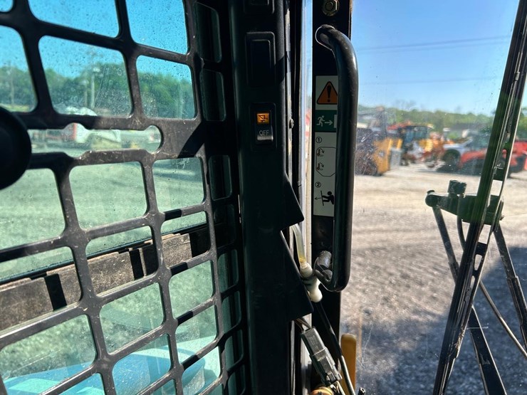 bobcat-t770-image-25
