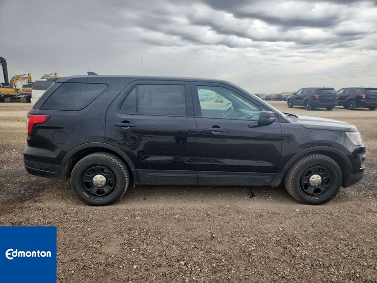 2018-ford-explorer-image-9
