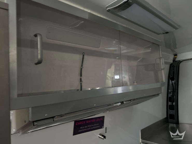 2021-mercedes-benz-sprinter-4500-image-31