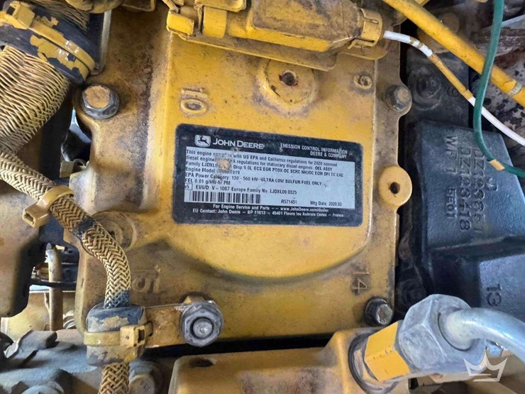 2020-deere-850l-wlt-image-11