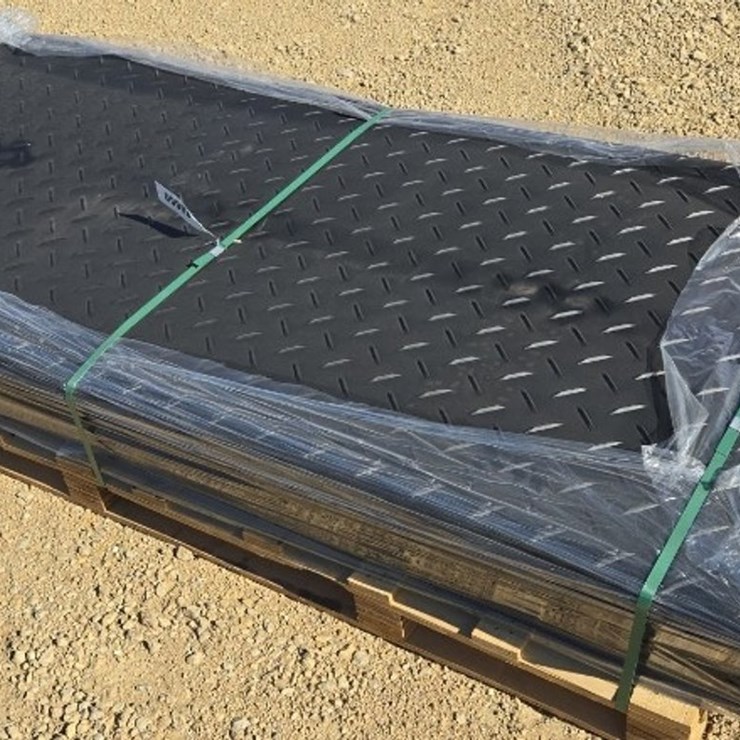 #650 • (15) NEW SDLANCH RUBBER GROUND PROTECTION MATS