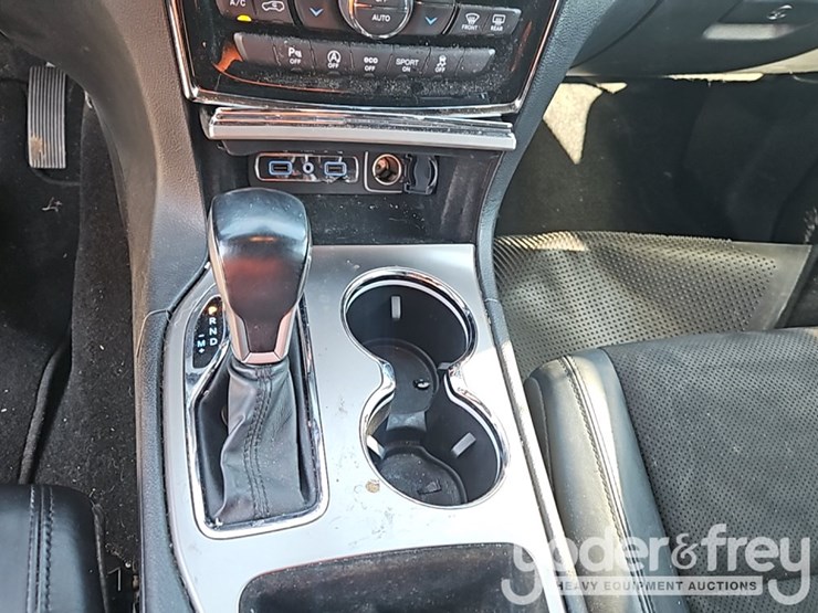 2021-jeep-grand-cherokee-image-23