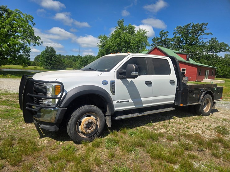 2017-ford-f550-image-4
