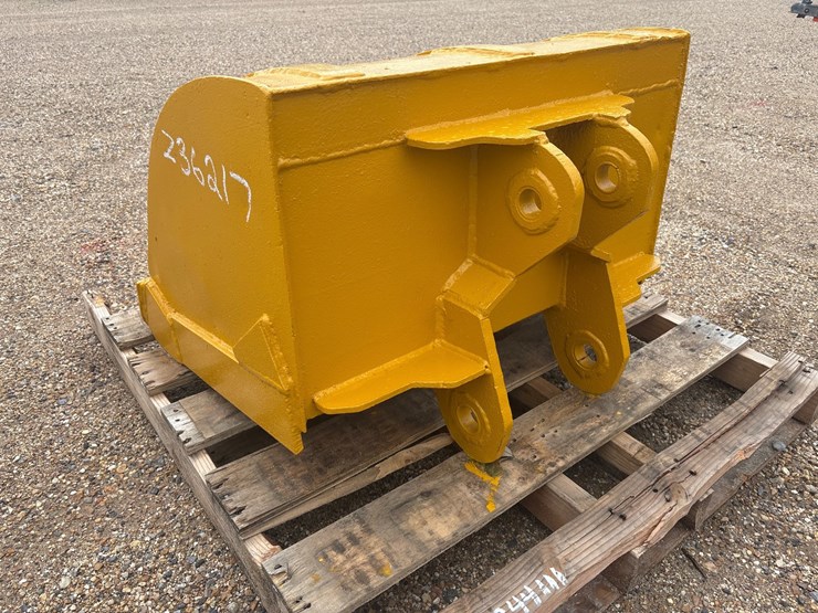 #36217-•-36in-excavator-bucket-image-2