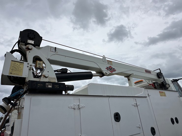 2015-international-durastar-4400-image-7