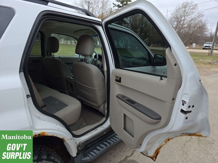 2008-ford-escape-image-27