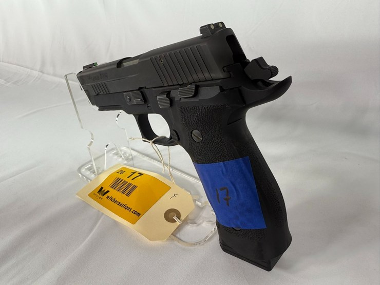 #17-•-sig-sauer-p226-9mm-pistol-uu768932-image-8