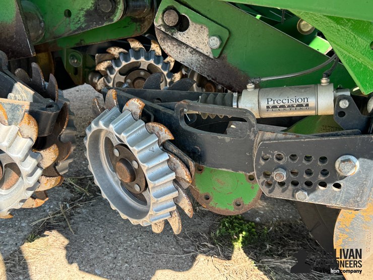 2013-john-deere-1790-ccs-image-13