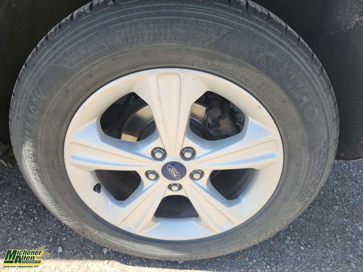 2014-ford-escape-se-image-11
