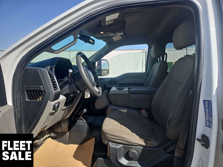 2017-ford-f550-image-36