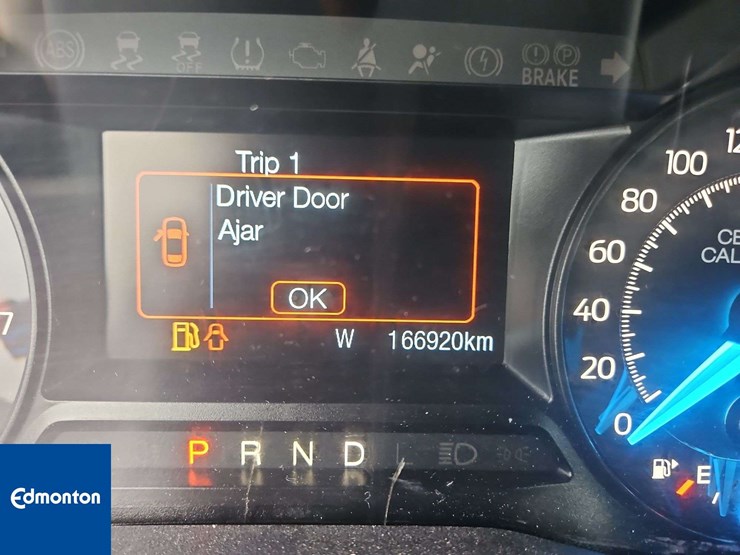 2018-ford-explorer-image-23