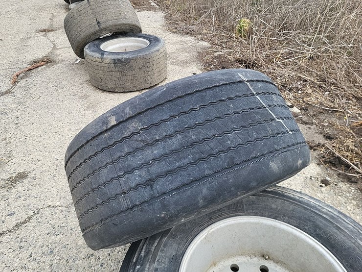 (2)-445/50r22.5-tires-w/aluminum-rims---tag-#1235-image-8
