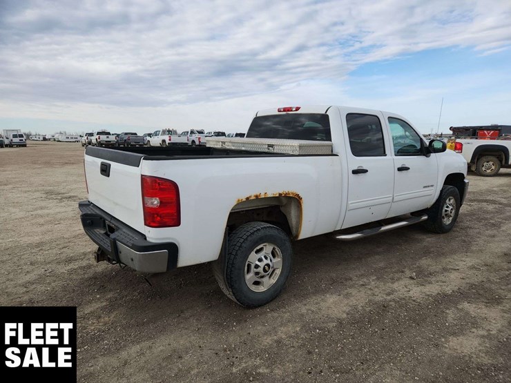 2012-chevrolet-silverado-2500hd-image-4