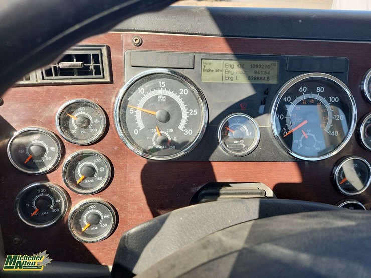 2021-western-star-5700xe-image-9