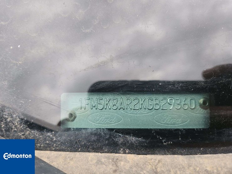 2019-ford-explorer-image-13