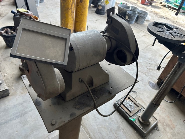 #5604-•-wissota-bench-grinder-w/-stand-image-7