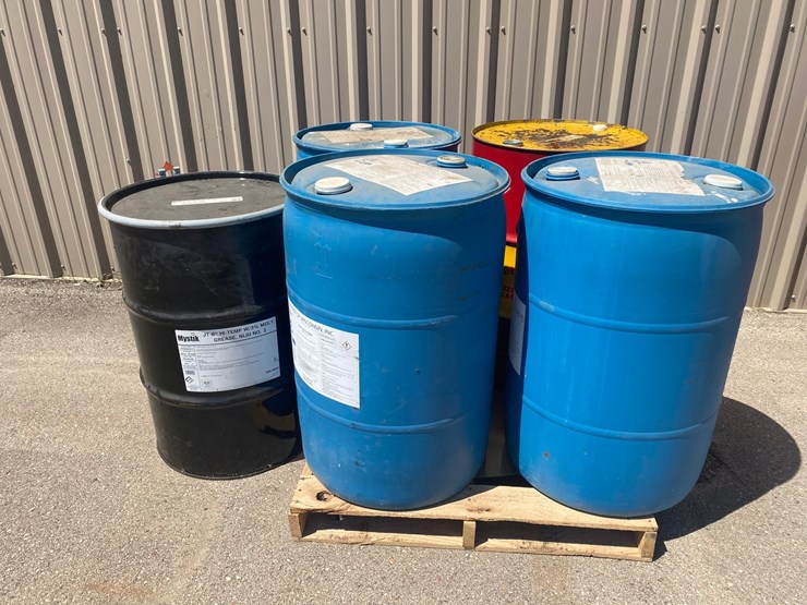 #8779-•-(5)-empty-barrels-image-1