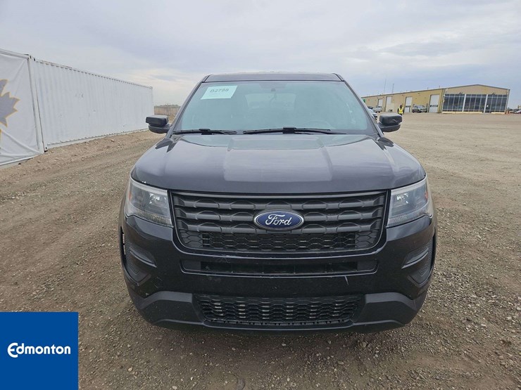 2019-ford-explorer-image-6