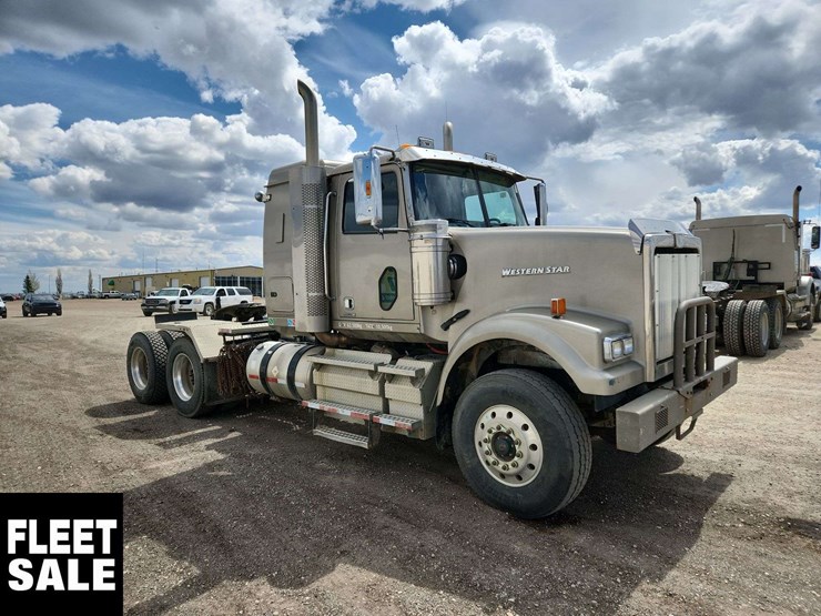 2015-western-star-4900-image-4