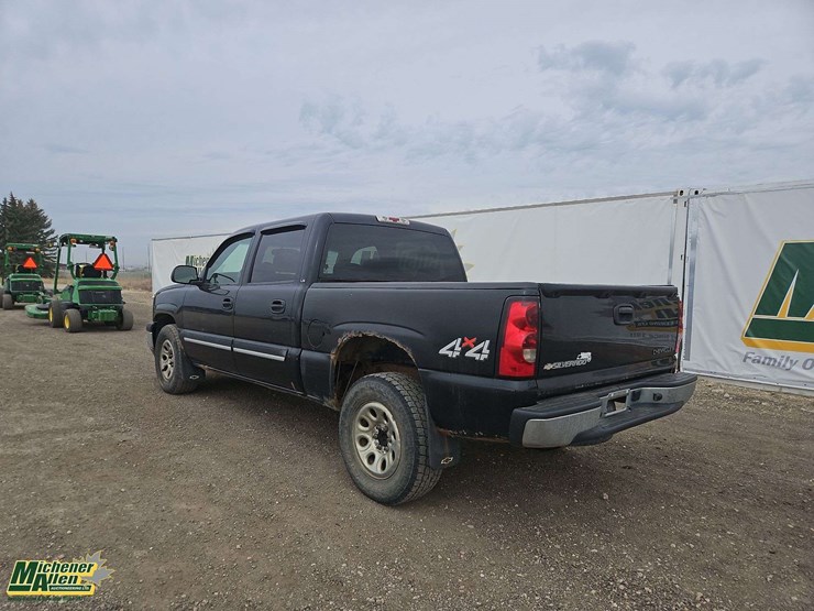 2005-chevrolet-silverado-1500-image-3