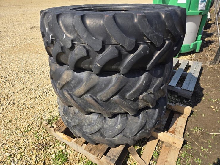 #509-•-(3)-340/85r24-fwa-tractor-tires-image-4